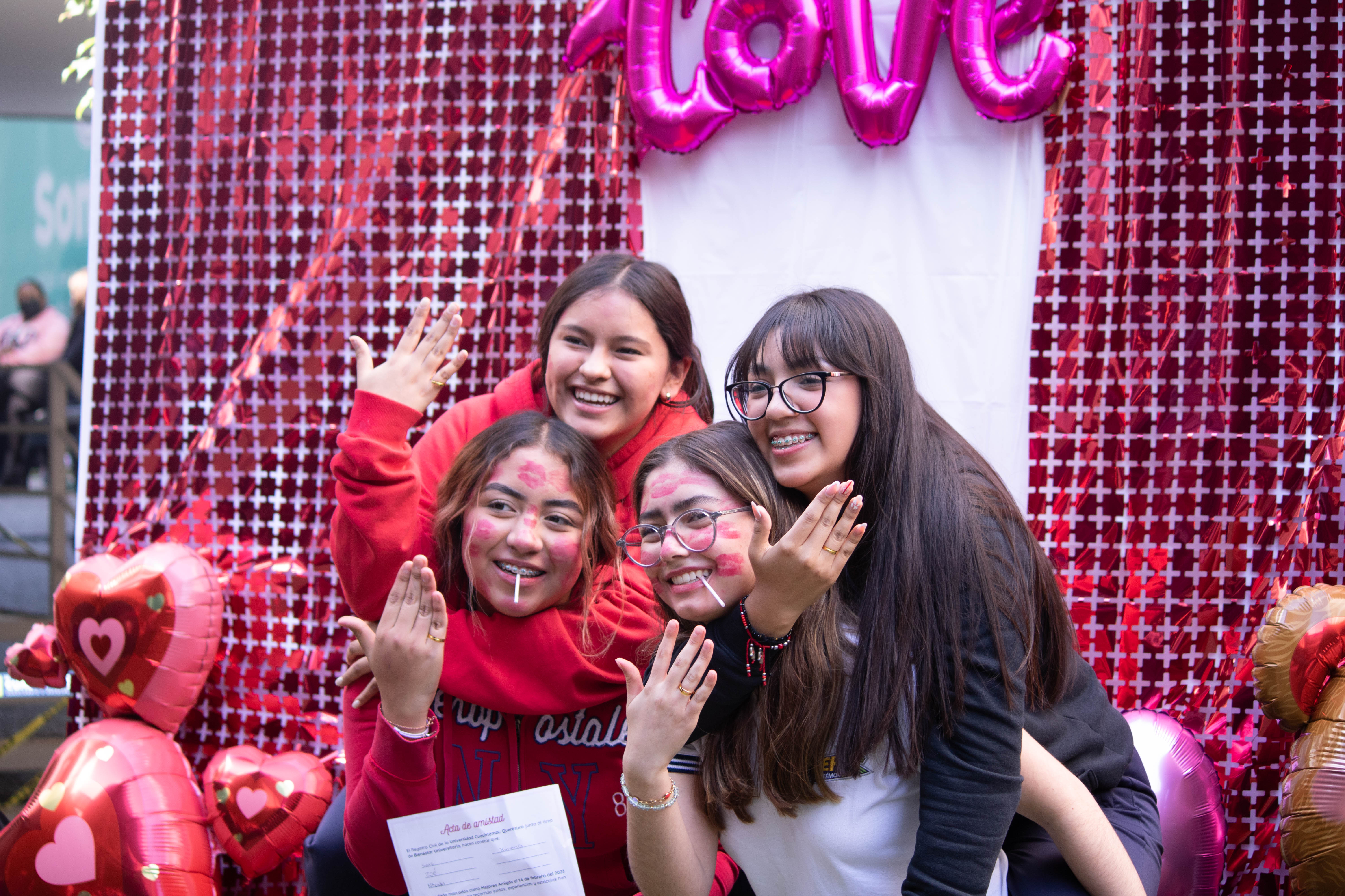 ¡ASÍ CELEBRAN LOS GUERREROS EL DÍA DEL AMOR Y LA AMISTAD!